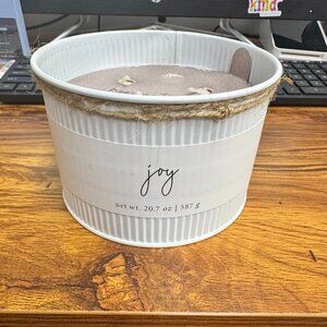 Joy 20.7 Candle